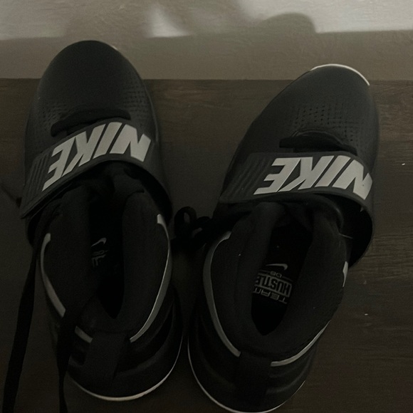 Nike sneakers-never worn